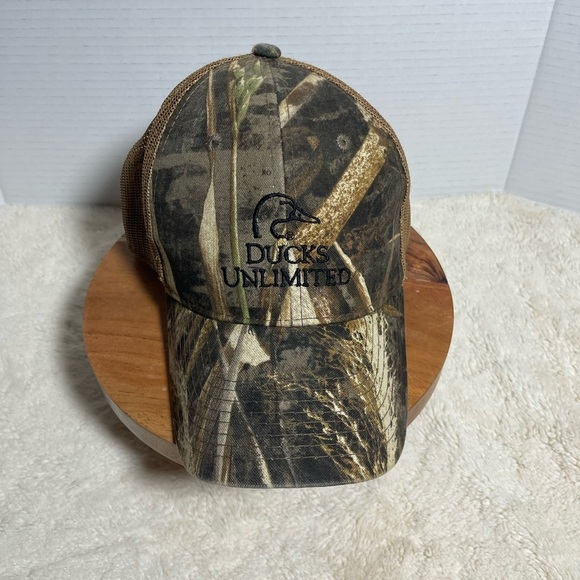Ducks Unlimited Camouflage Cap - Picture 1 of 6